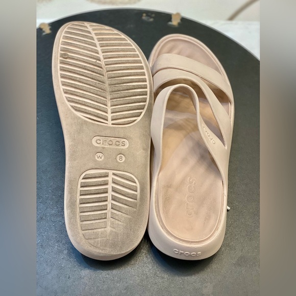 Crocs Getaway women’s Strappy sandals size 8W great condition no tears - Picture 4 of 8